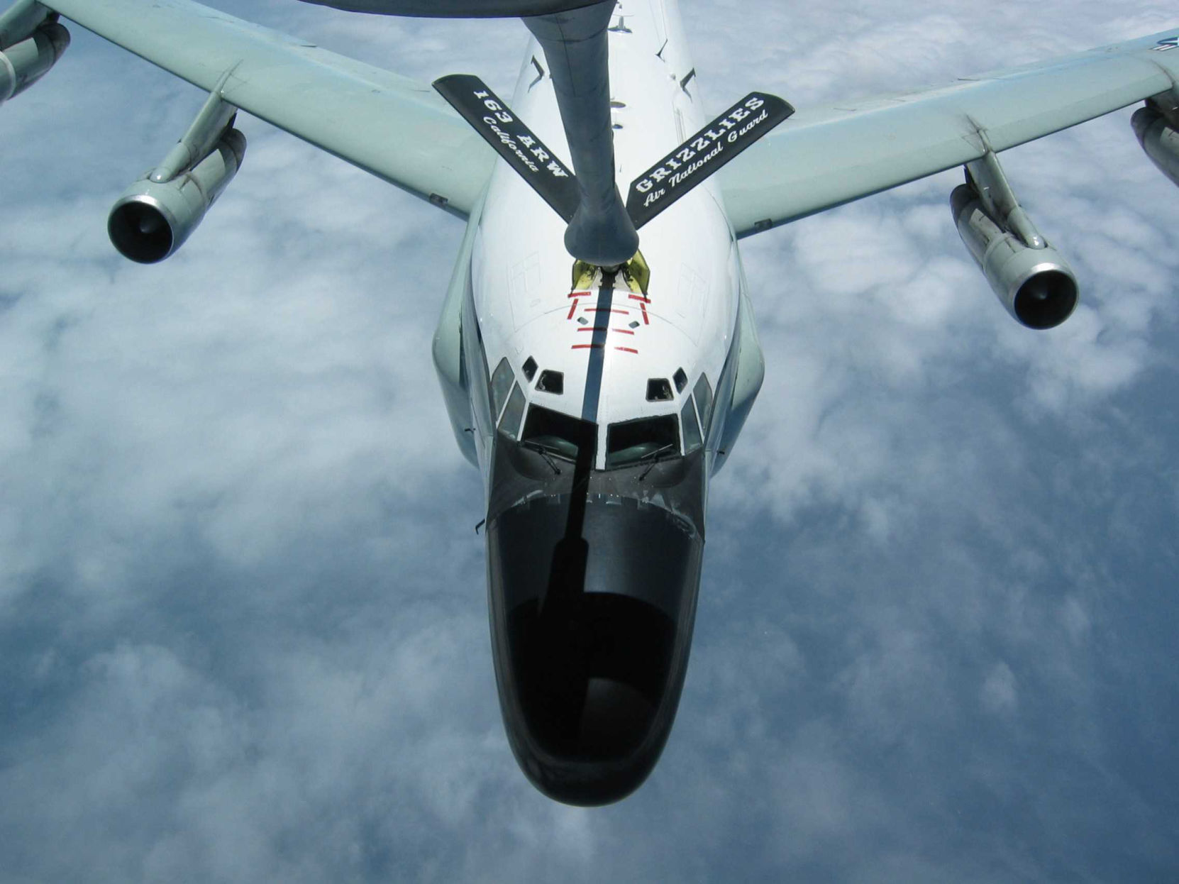 Refueling - web